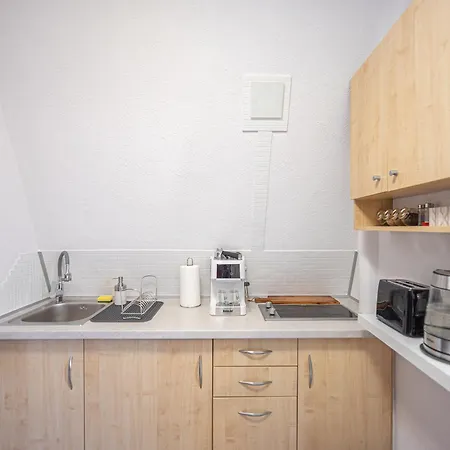 Domo Apartment *